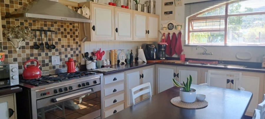 4 Bedroom Property for Sale in Caledon Western Cape